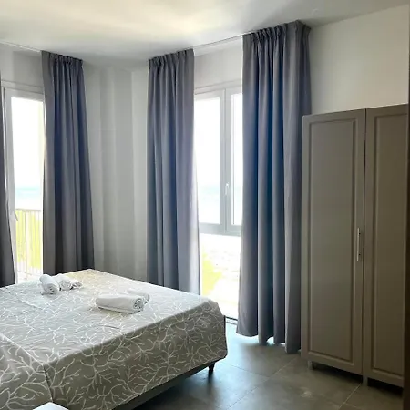 Marechiaro - Direttamente Sul Mare 3*