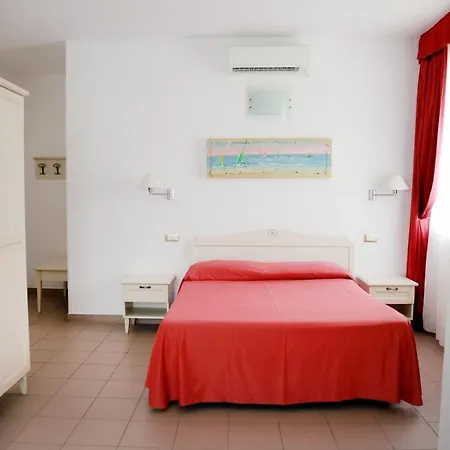 Hotell Marechiaro - Direttamente Sul Mare 3*