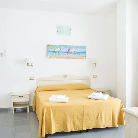 Marechiaro - Direttamente Sul Mare Otel San Menaio