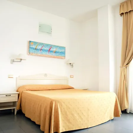 Otel Marechiaro - Direttamente Sul Mare 3*