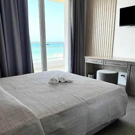 Marechiaro - Direttamente Sul Mare 3* San Menaio