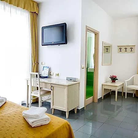 Hotel Marechiaro - Direttamente Sul Mare San Menaio