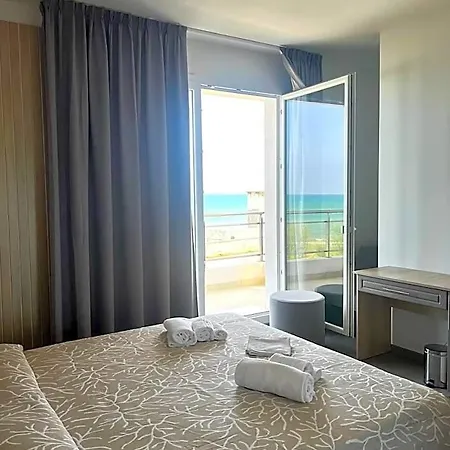 Hotel Marechiaro - Direttamente Sul Mare 3*