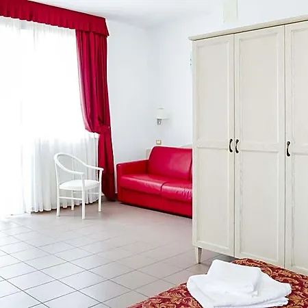 Hotel Marechiaro - Direttamente Sul Mare 3*