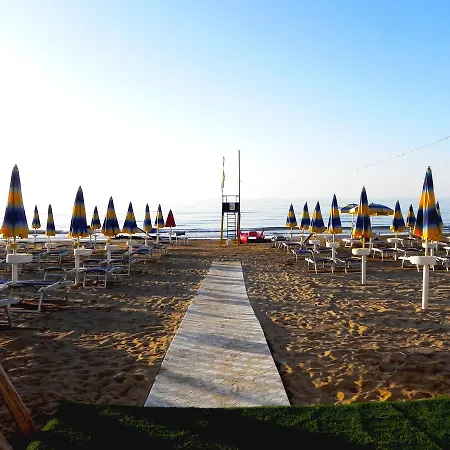 Hotell Marechiaro - Direttamente Sul Mare 3*